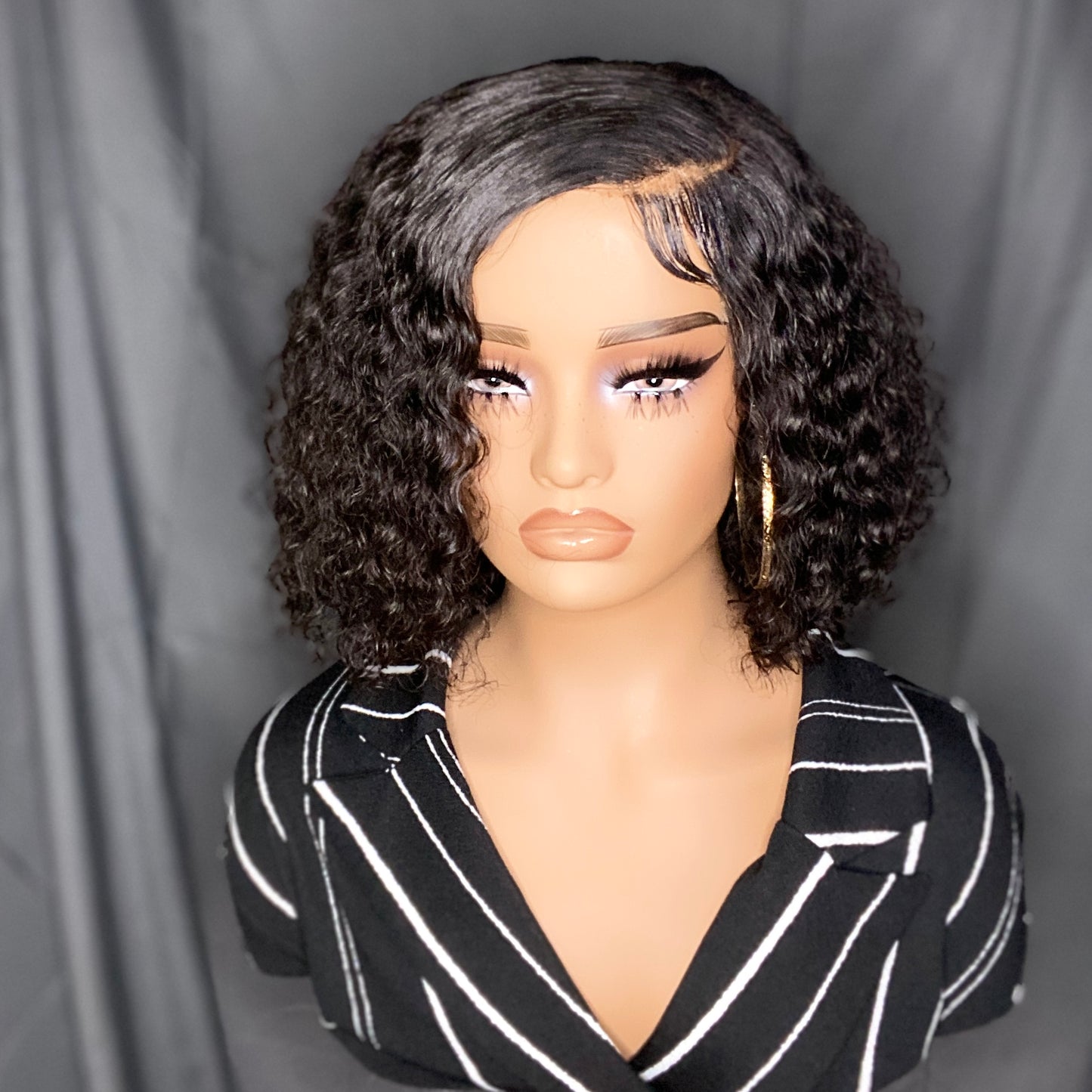 Short Deep Wave Closure Wig